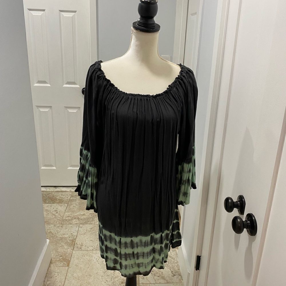 Ladies Dress - Picture 4 of 4